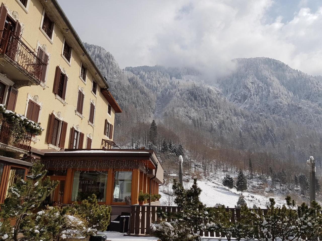 Hotel Pedretti Branzi Exteriér fotografie